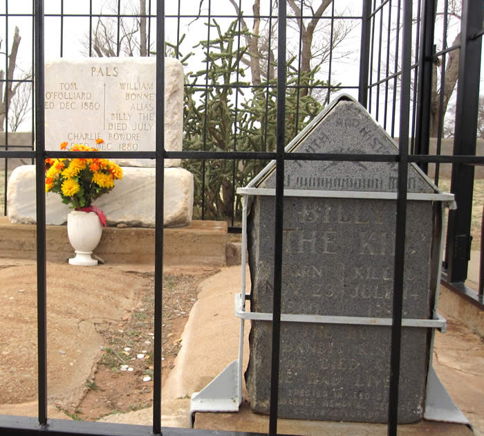 billy the kid grave. illy the kids grave